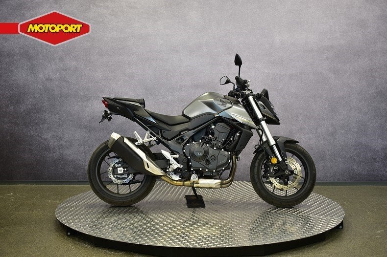 Honda CB 750 HORNET (bj 2023), Info@motoportwormerveer.nl, Honda Motor Europe, Bedrijf, Crystal Bldng B-Unit B11.2 Rivium Blv200
2909 LK  Capelle aan den IJsel, NL