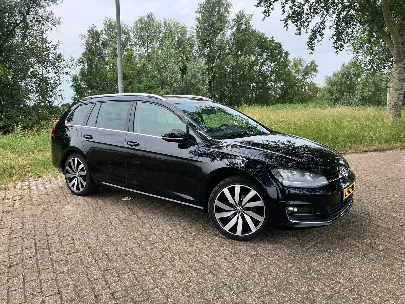 Volkswagen Golf 1.2 variant, Voorwielaandrijving, Leder, Handgeschakeld, 3 cilinders