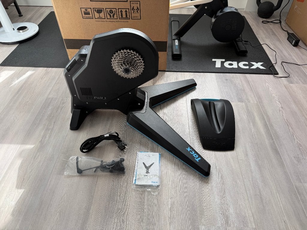 ZGAN Tacx Flux 2 Smart T2980 + 105 Casette + Wielsteun, Ophalen, Zo goed als nieuw, Overige typen