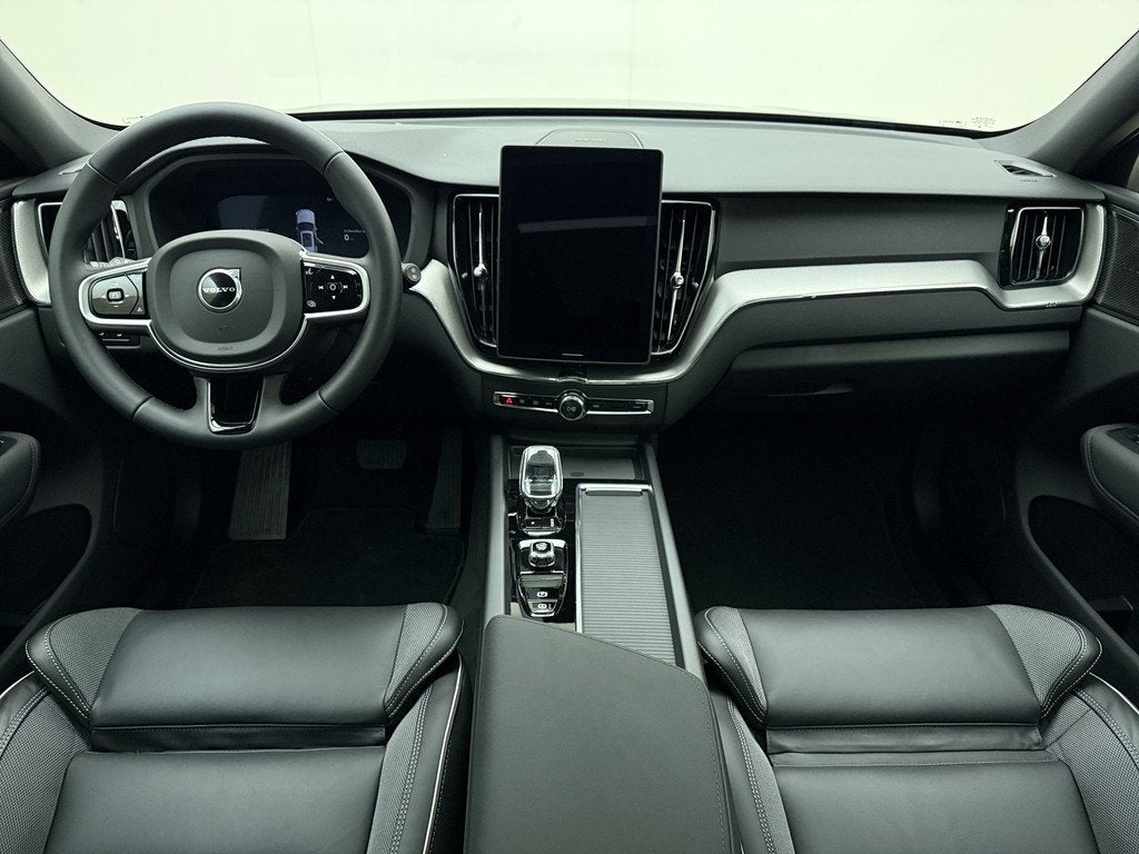 Volvo XC60 T6 350pk AWD Ultra Black Edition | Facelift | Sch, Auto's, Volvo, 4 cilinders, Zwart, Bedrijf, XC60