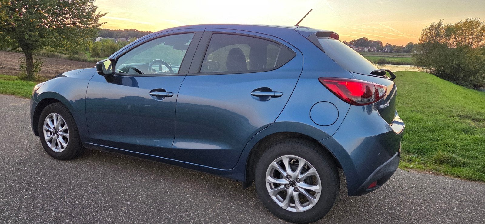 Mazda 2 1.5 Skyactiv-g 90PK 2020 Blauw, Voorwielaandrijving, Stof, 40 €/maand, Blauw