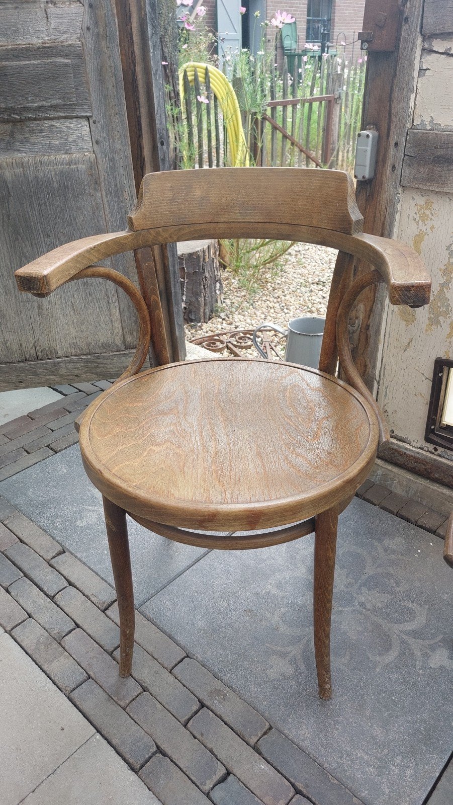 Set van 2 Thonet stoelen, oude, brocante  met armleuningen, Ophalen of Verzenden