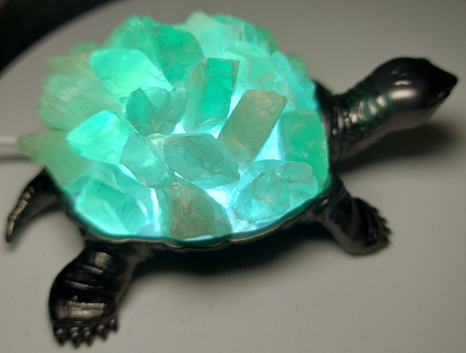 Prachtige Fluoriet Schildpad Lamp, Sieraden, Tassen en Uiterlijk, Edelstenen, Ophalen of Verzenden, Zo goed als nieuw