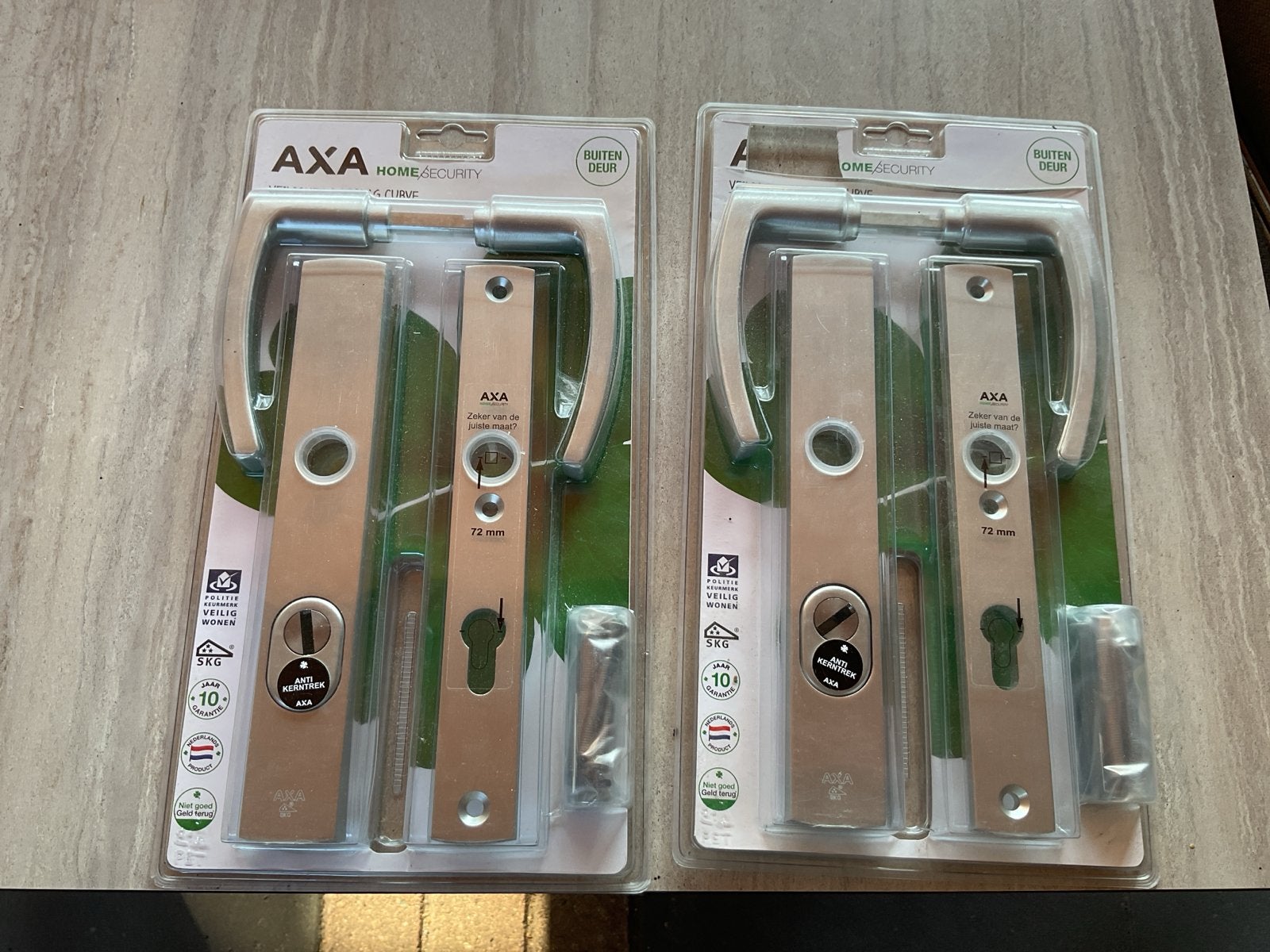 2x AXA Veiligheidsbeslag Curve SKG3 - Buitendeur, Doe-het-zelf en Verbouw, Ophalen of Verzenden, Nieuw, Rvs, Klink of Kruk