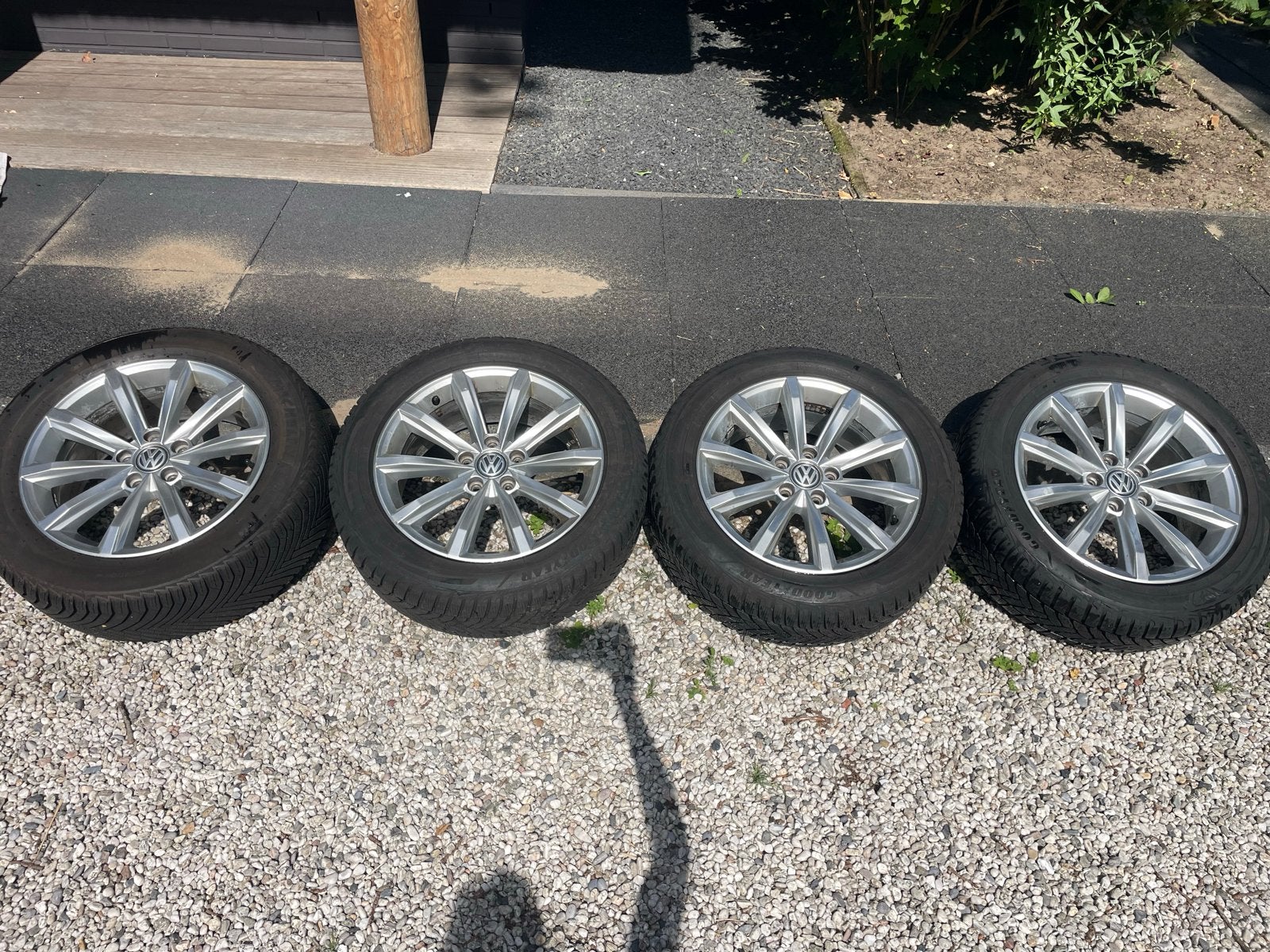 Winterbanden op velg – Goodyear UltraGrip Performance+ 215/5, Ophalen, Gebruikt