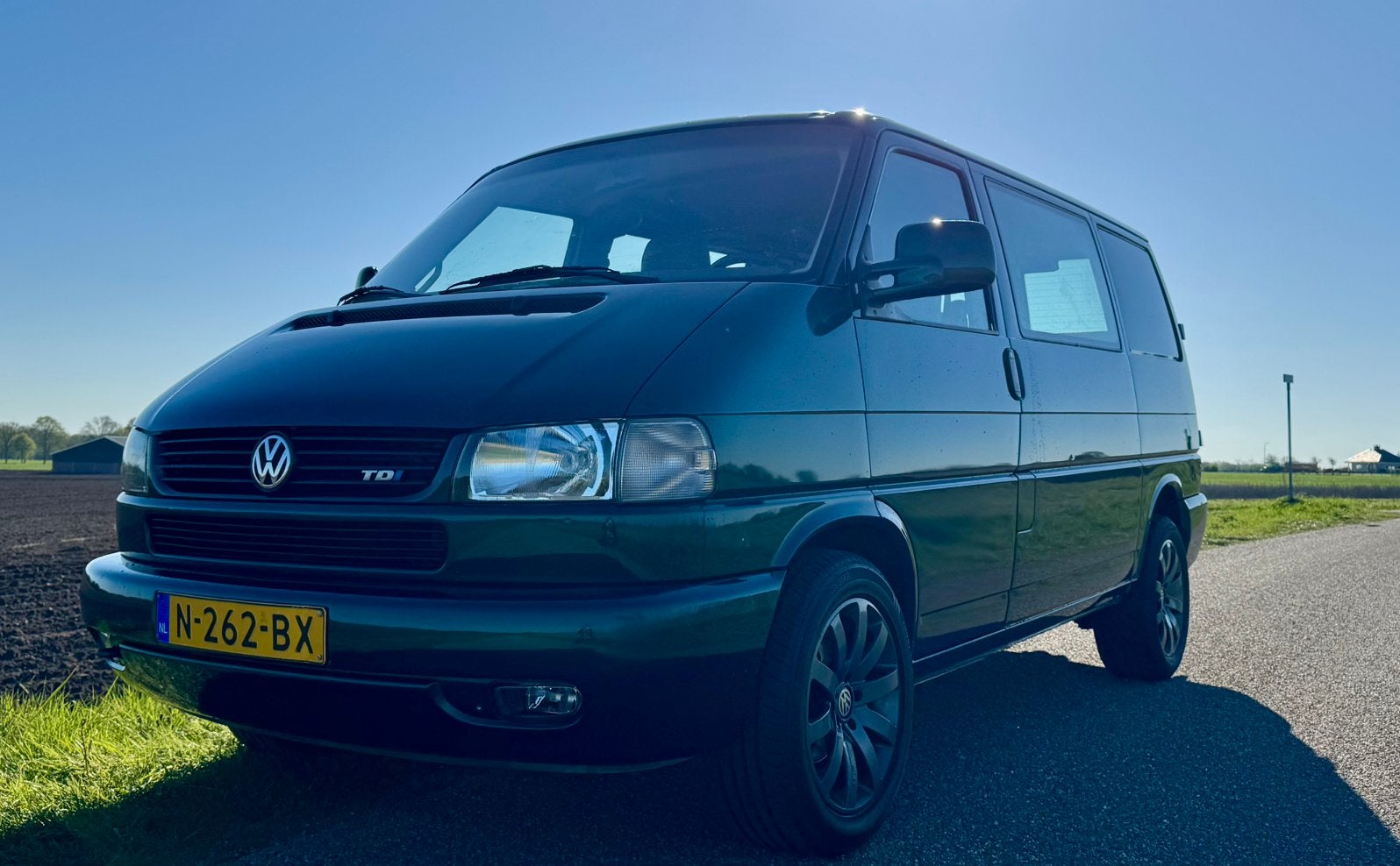 Volkswagen t4 buscamper 2003 Groen, Buscamper of Camperbus, Volkswagen, Diesel, Particulier