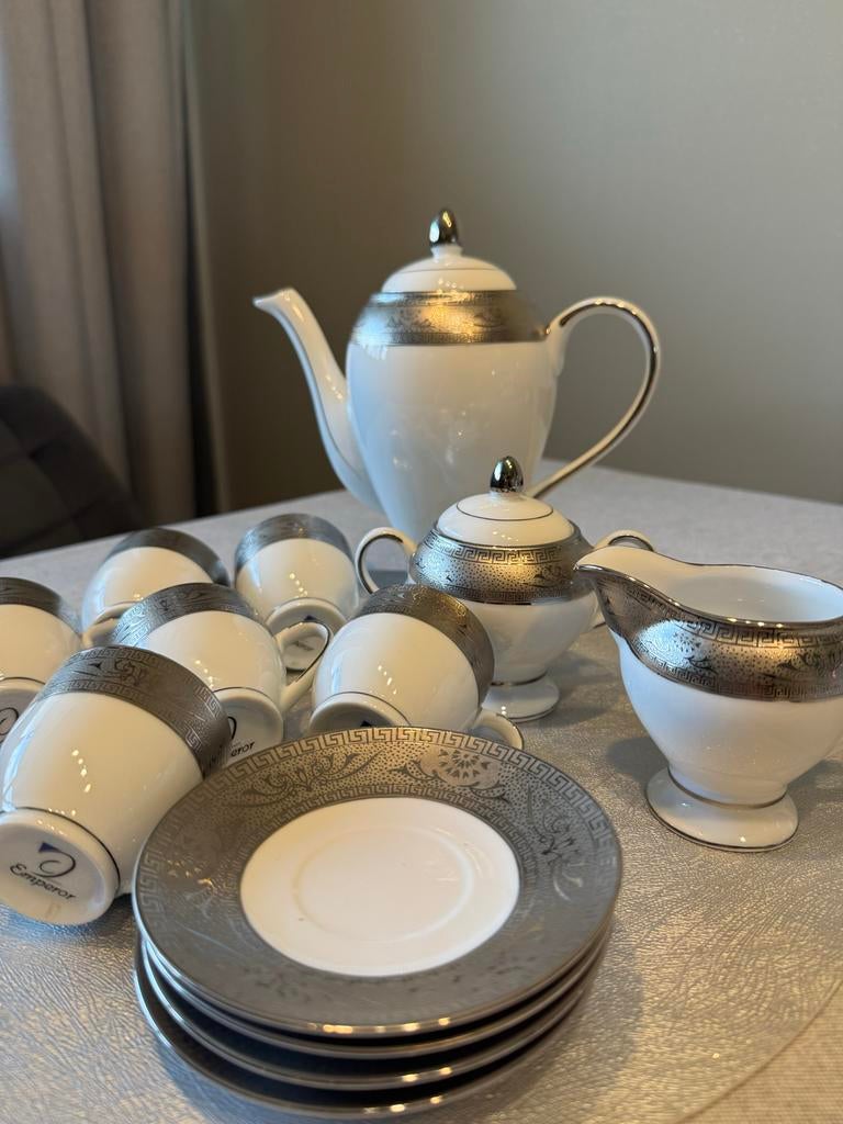 Emperor Servies - Koffie/Theeservies met Zilveren Rand, Ophalen, Zo goed als nieuw, Overige stijlen, Porselein