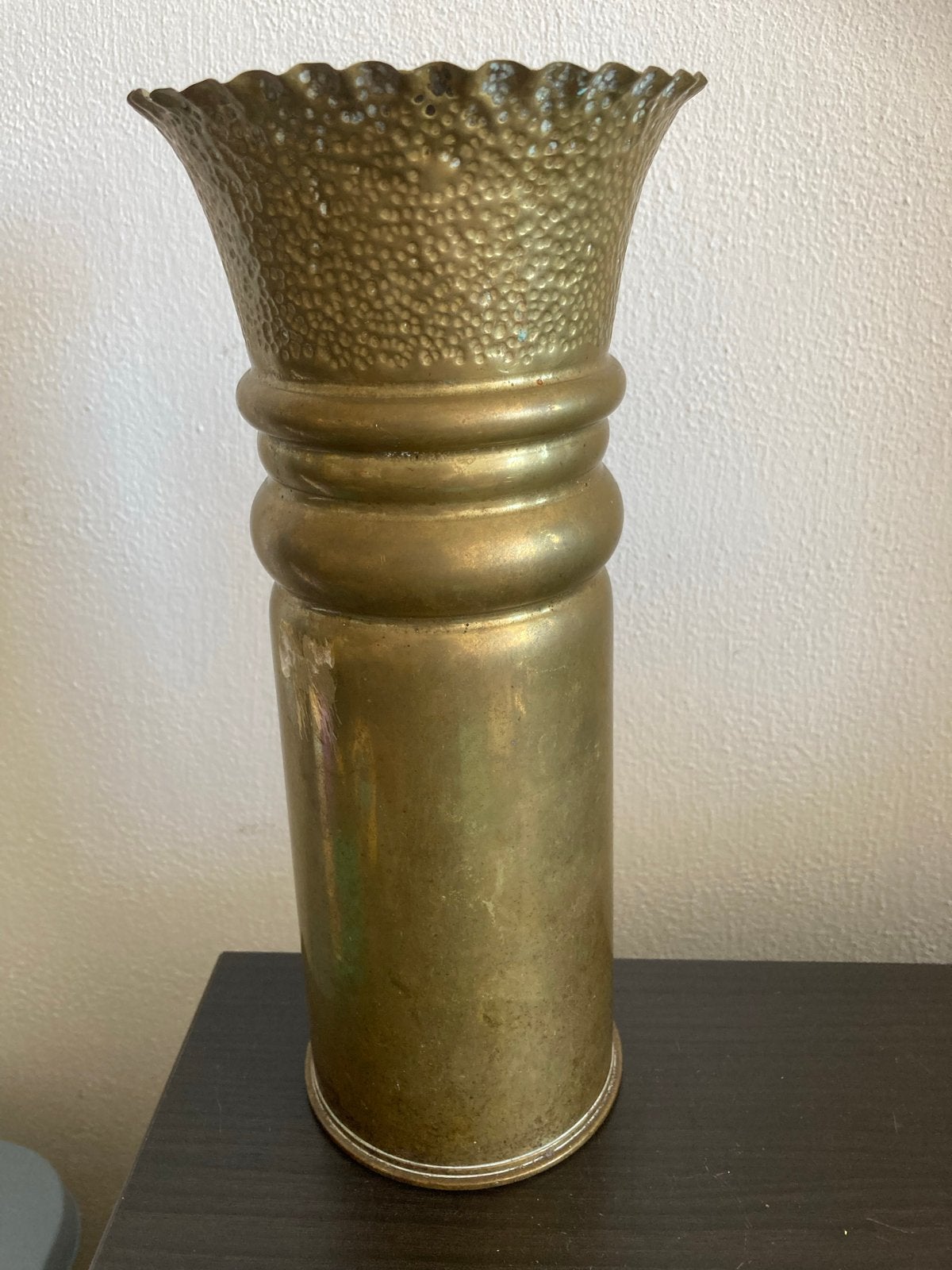 Trench Art Vaas - Britse 25 ponder huls uit 1942, Ophalen of Verzenden