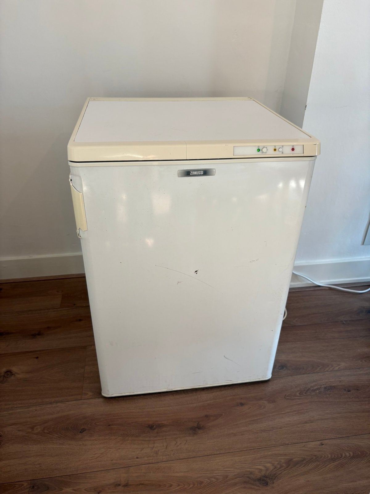Vriezer - Zanussi, Witgoed en Apparatuur, Vriezers en Diepvrieskisten, Gebruikt, Minder dan 85 cm, Minder dan 60 cm, Vrijstaand