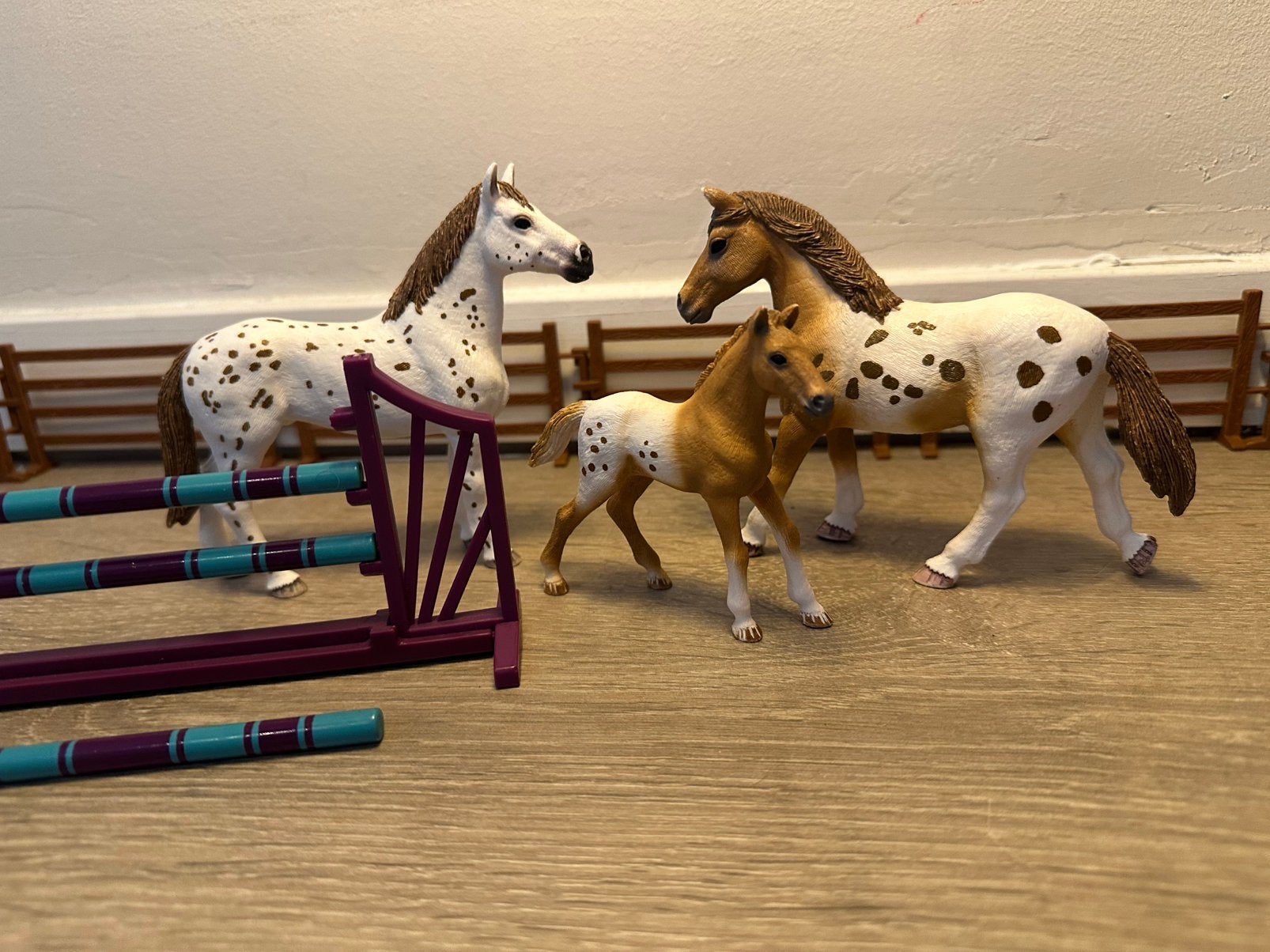 Schleich paarden met sprong., Ophalen, Zo goed als nieuw