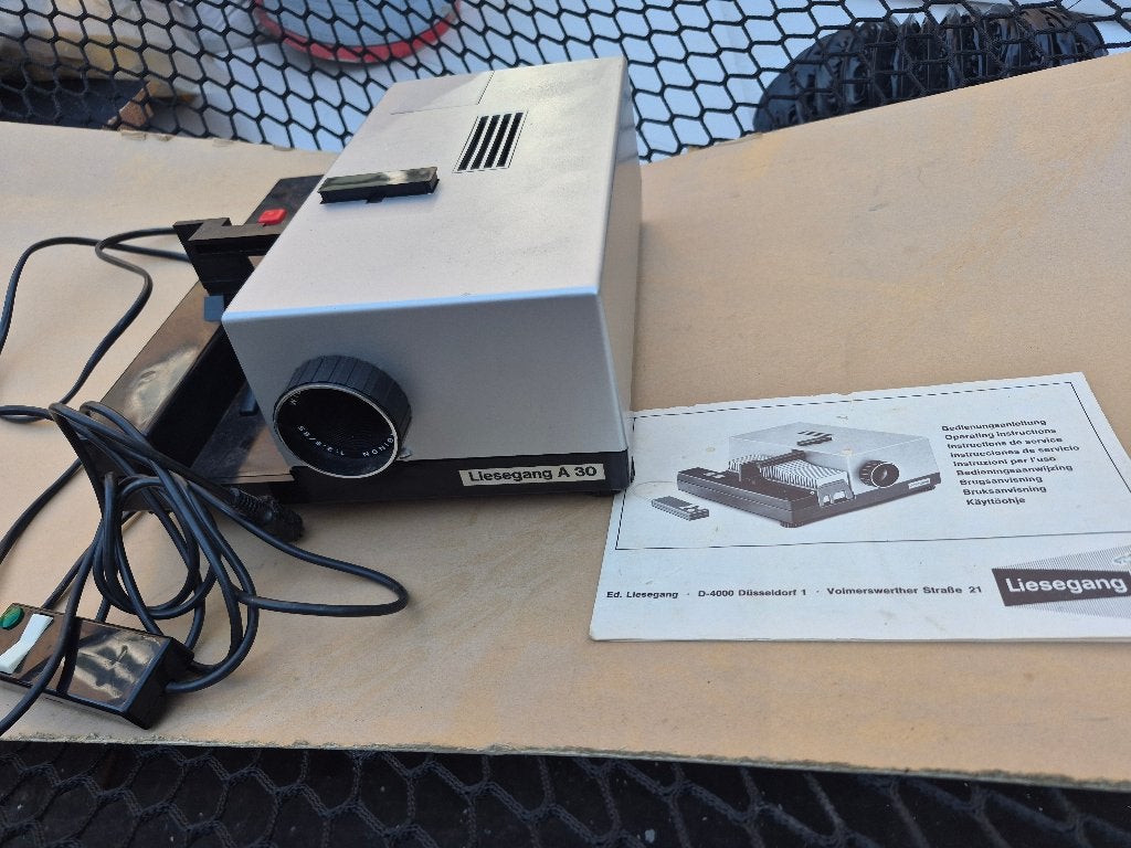 Liesegang A30 diaprojector.  , Ophalen, Gebruikt