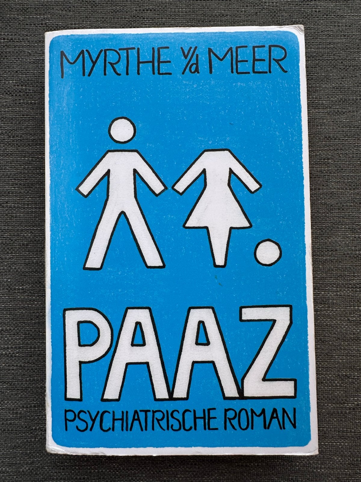 PAAZ - Psychiatrische Roman door Myrthe van der Meer, Boeken, Ophalen of Verzenden, Gelezen, Nederland