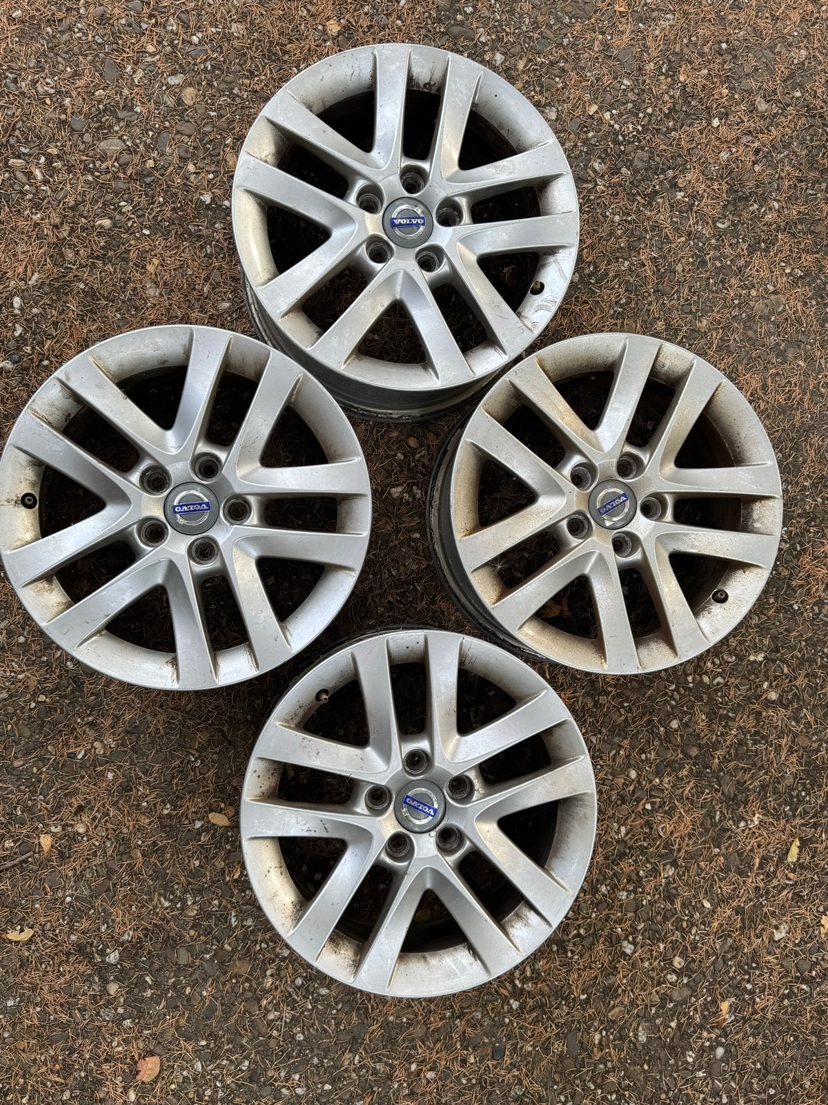 Set van 4 originele Volvo velgen - 16 inch -7jx16x50, Gebruikt, Velg(en), 16 inch, Personenwagen