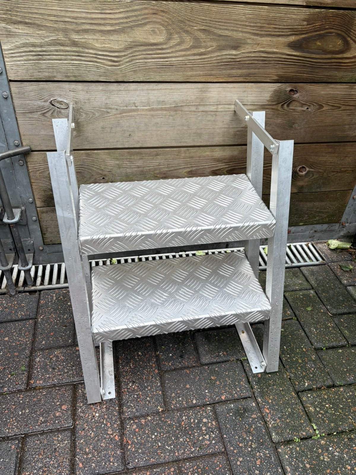 Aluminium trapje, Ophalen, Zo goed als nieuw