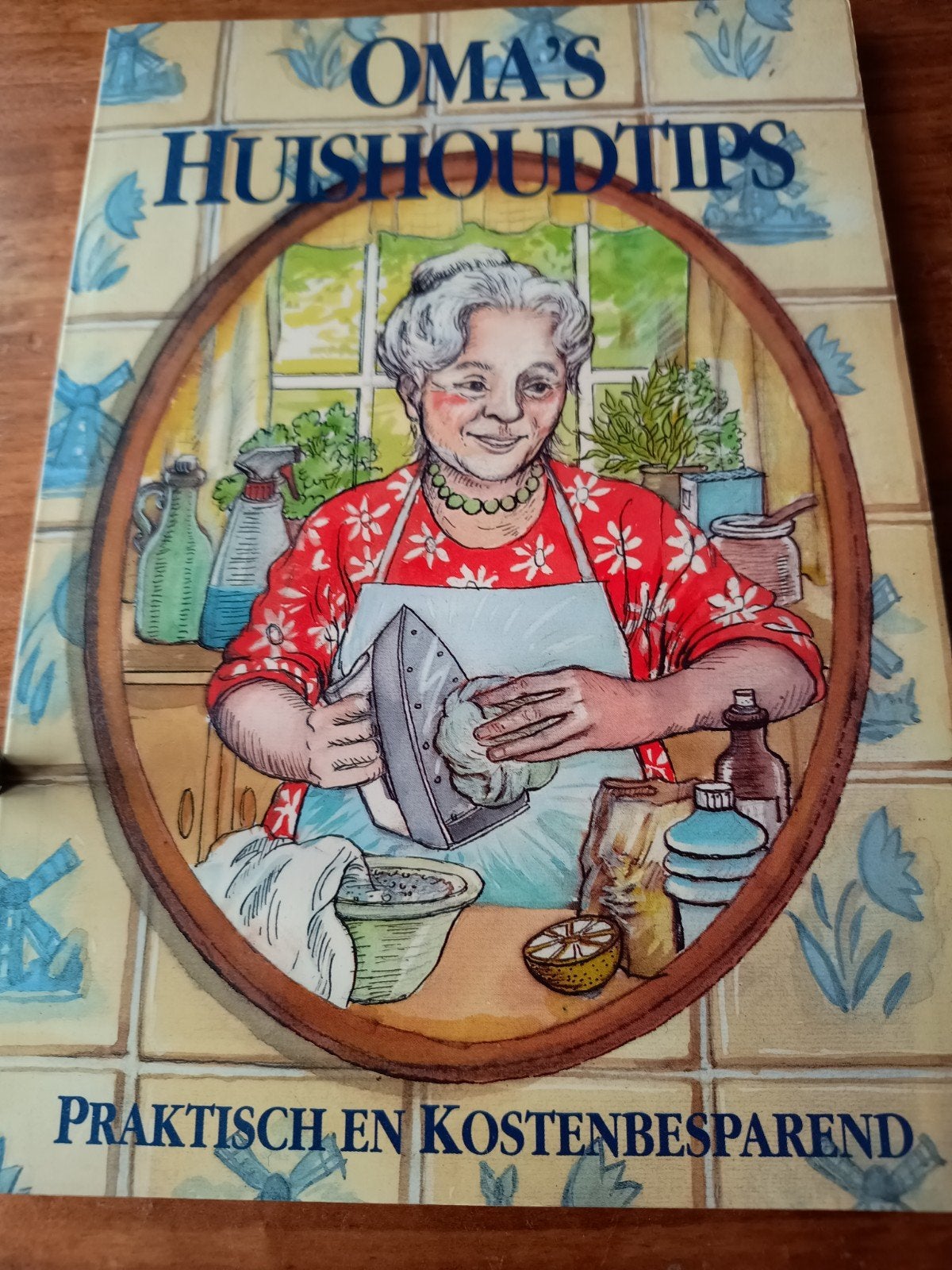 Oma's huishoudtips, Ophalen of Verzenden, Zo goed als nieuw, Kruiden en Alternatief