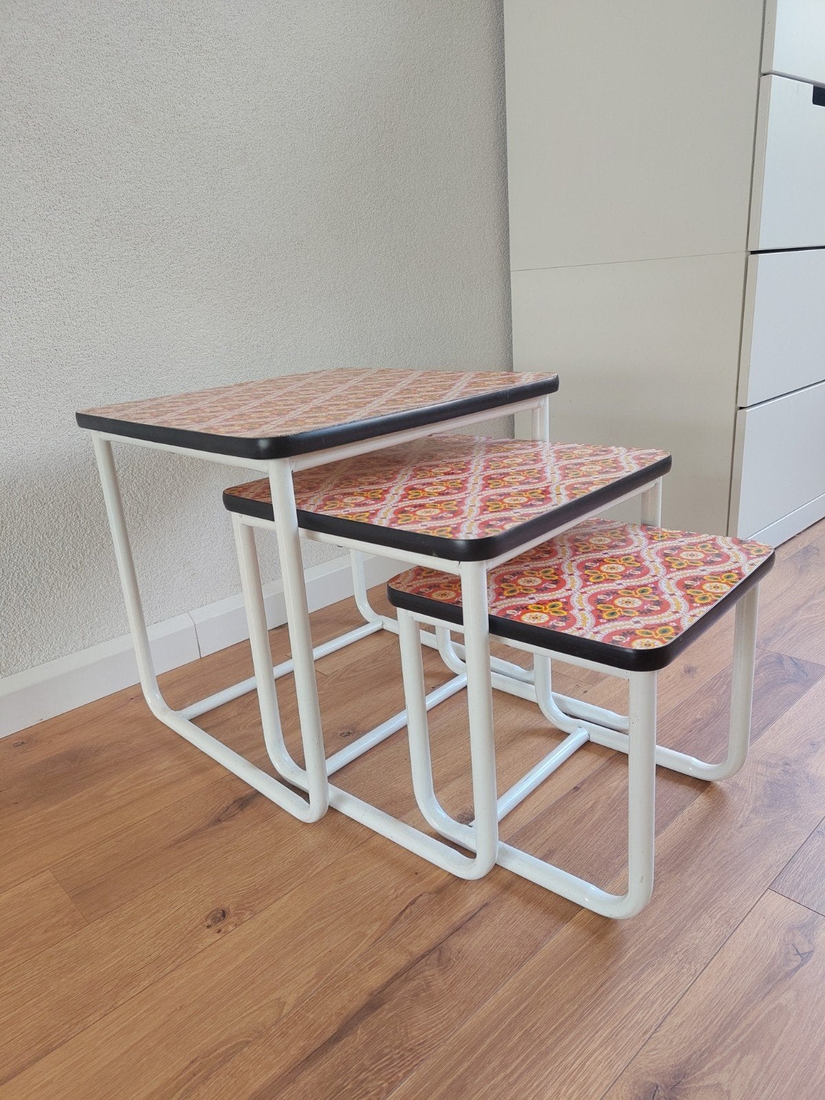 Vintage Bijzettafels Set van 3 - Retro Design, Ophalen, Minder dan 50 cm, Gebruikt, Overige materialen