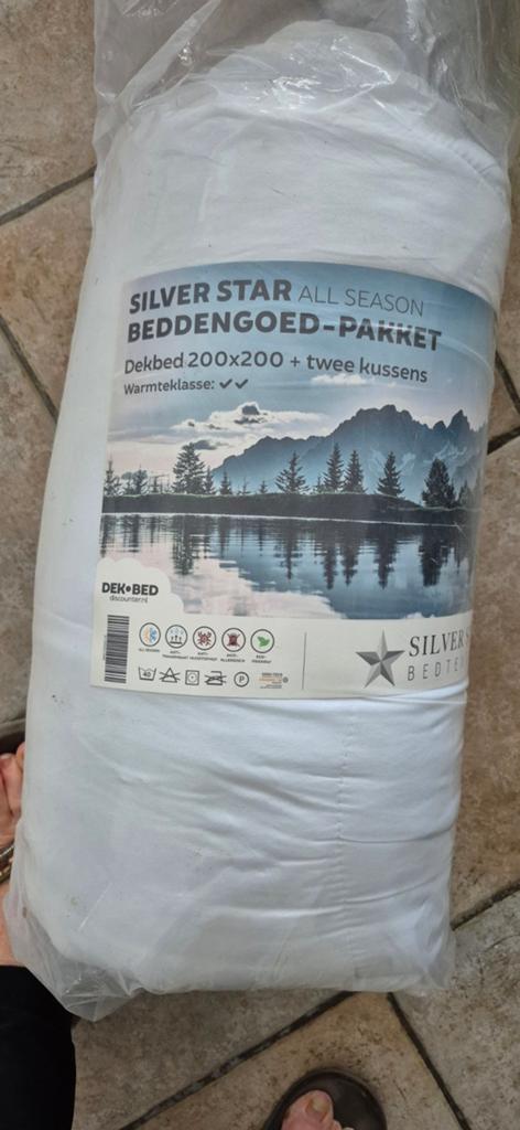 Nieuw dekbed  200 bij 200, Ophalen, Wit, Deken of Dekbed, Nieuw