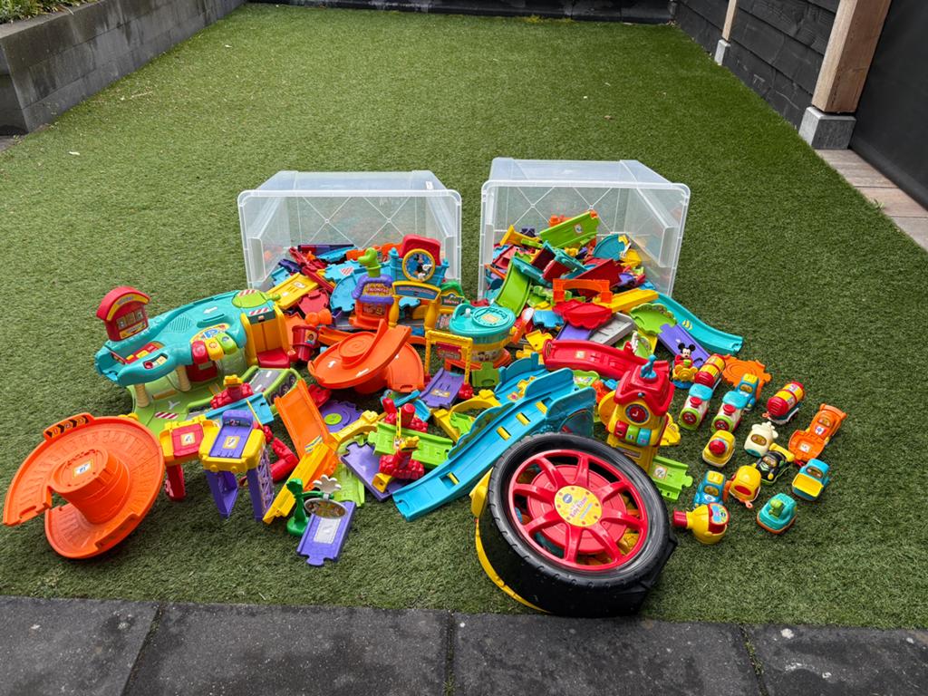 VTech Toet Toet Auto’s - twee bakken vol, Ophalen of Verzenden, 2 tot 4 jaar