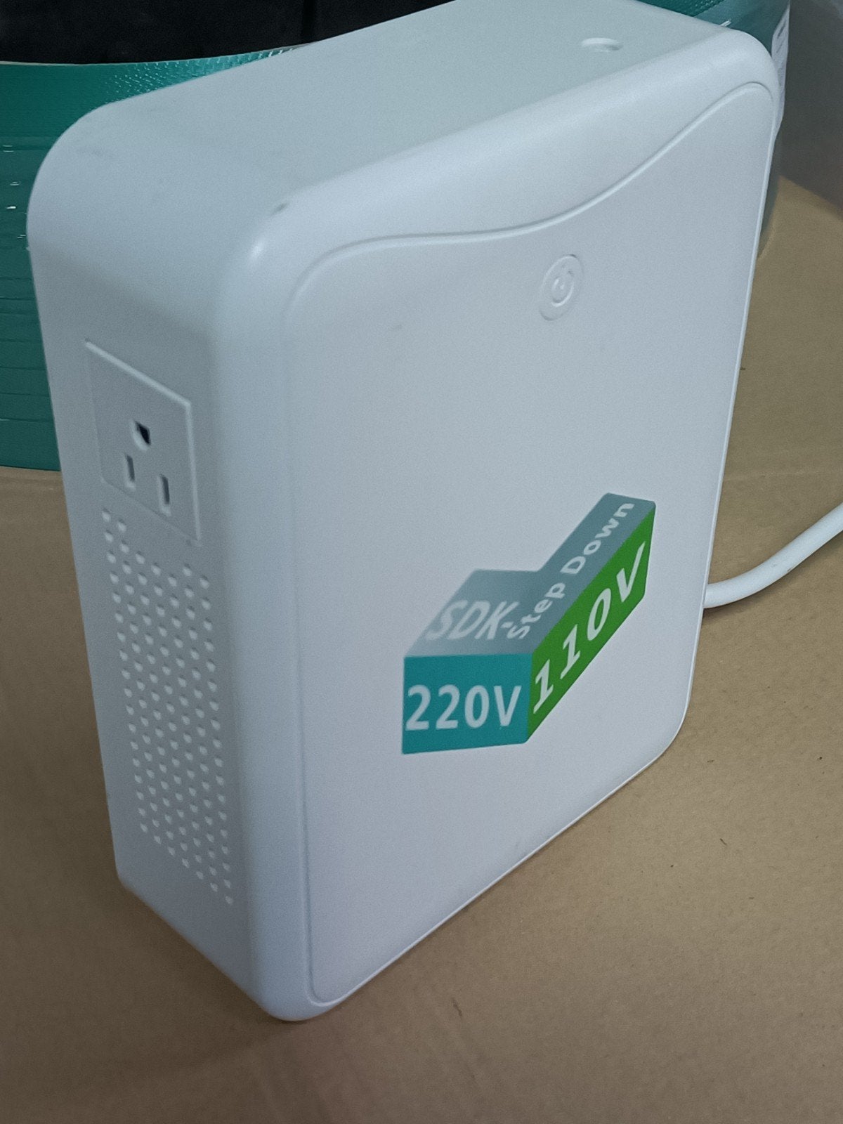 SDK Step Down Transformator 220V naar 110V - 2000VA, Ophalen of Verzenden, Zo goed als nieuw