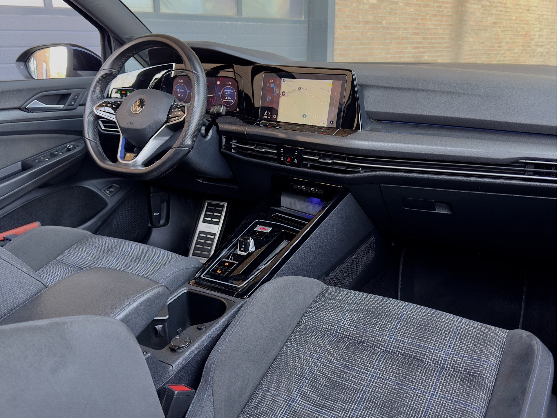 Volkswagen Golf 1.4 eHybride GTE SOH 93.9 % PANODAK LEDER NA, Gebruikt, Euro 6, 4 cilinders, Zwart