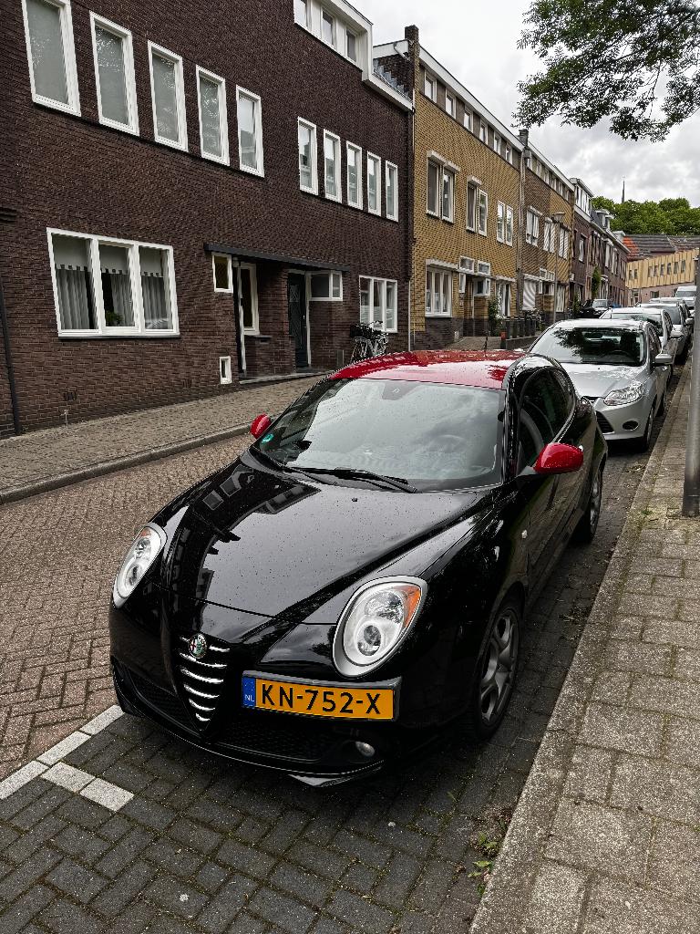 Alfa Romeo MiTo 1.4 16V 77KW Multi AIR 2013 Zwart, Auto's, Alfa Romeo, Particulier, MiTo, ABS, Airbags, Airconditioning, Alarm