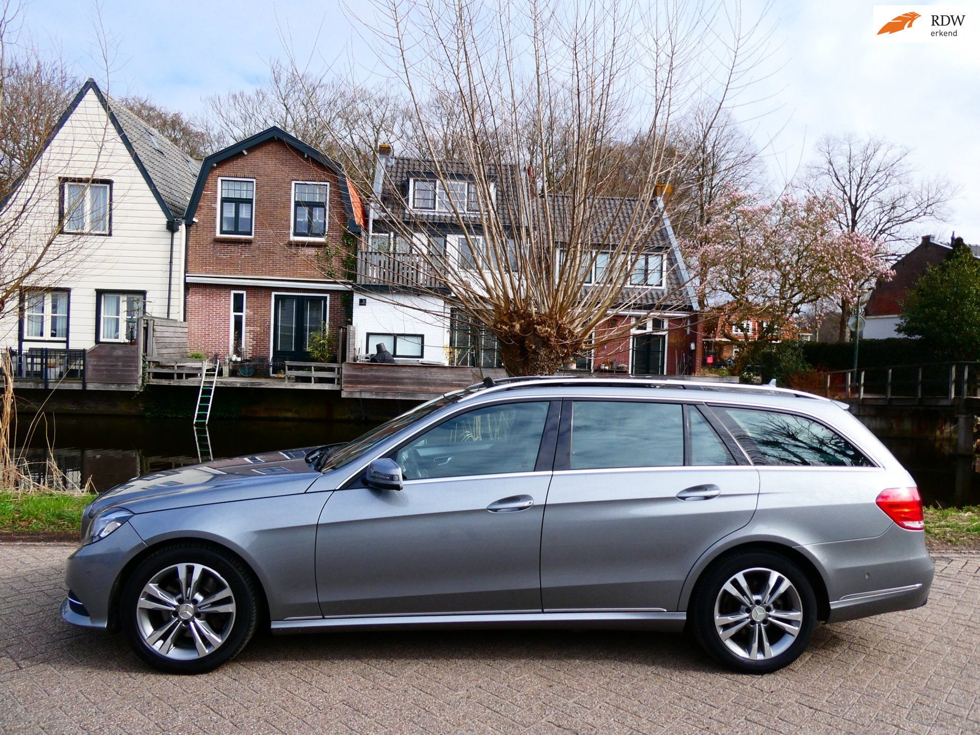 Mercedes-Benz E-klasse Estate 300 Ambition Avantgarde 6-Cil., Automaat, Dealer onderhouden, Achterwielaandrijving, Gebruikt