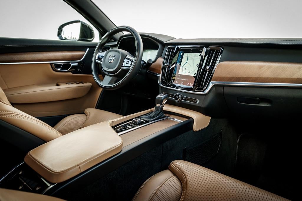 Volvo S90 2.0 T4 Inscription Luxury | Adapt. Cruise | Schuif, 15 km/l, Euro 6, Zwart, Autotrust