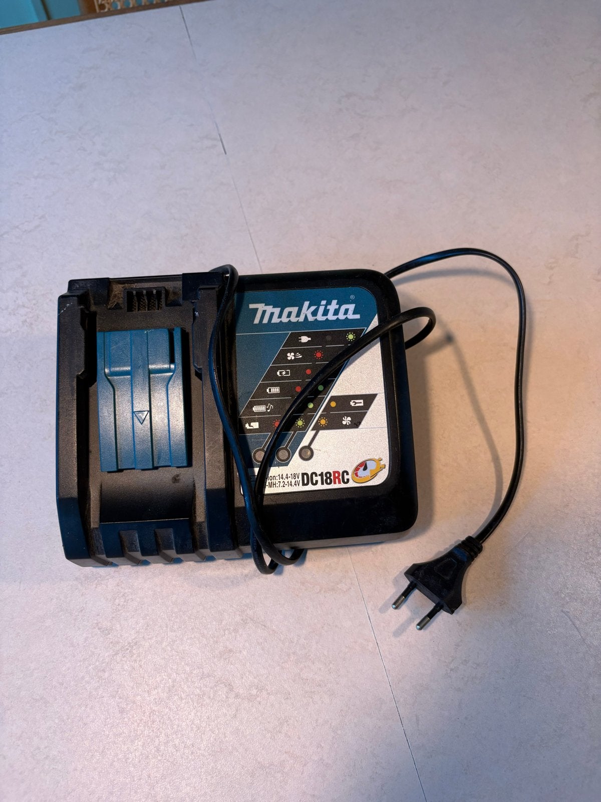Makita Snellader DC18RC voor 18V, Ophalen, Gebruikt
