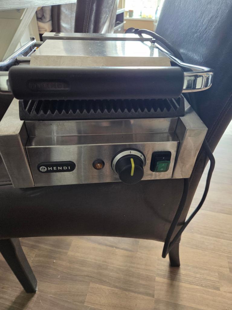 Hendi Contactgrill, Witgoed en Apparatuur, Contactgrills, Ophalen of Verzenden, Zo goed als nieuw