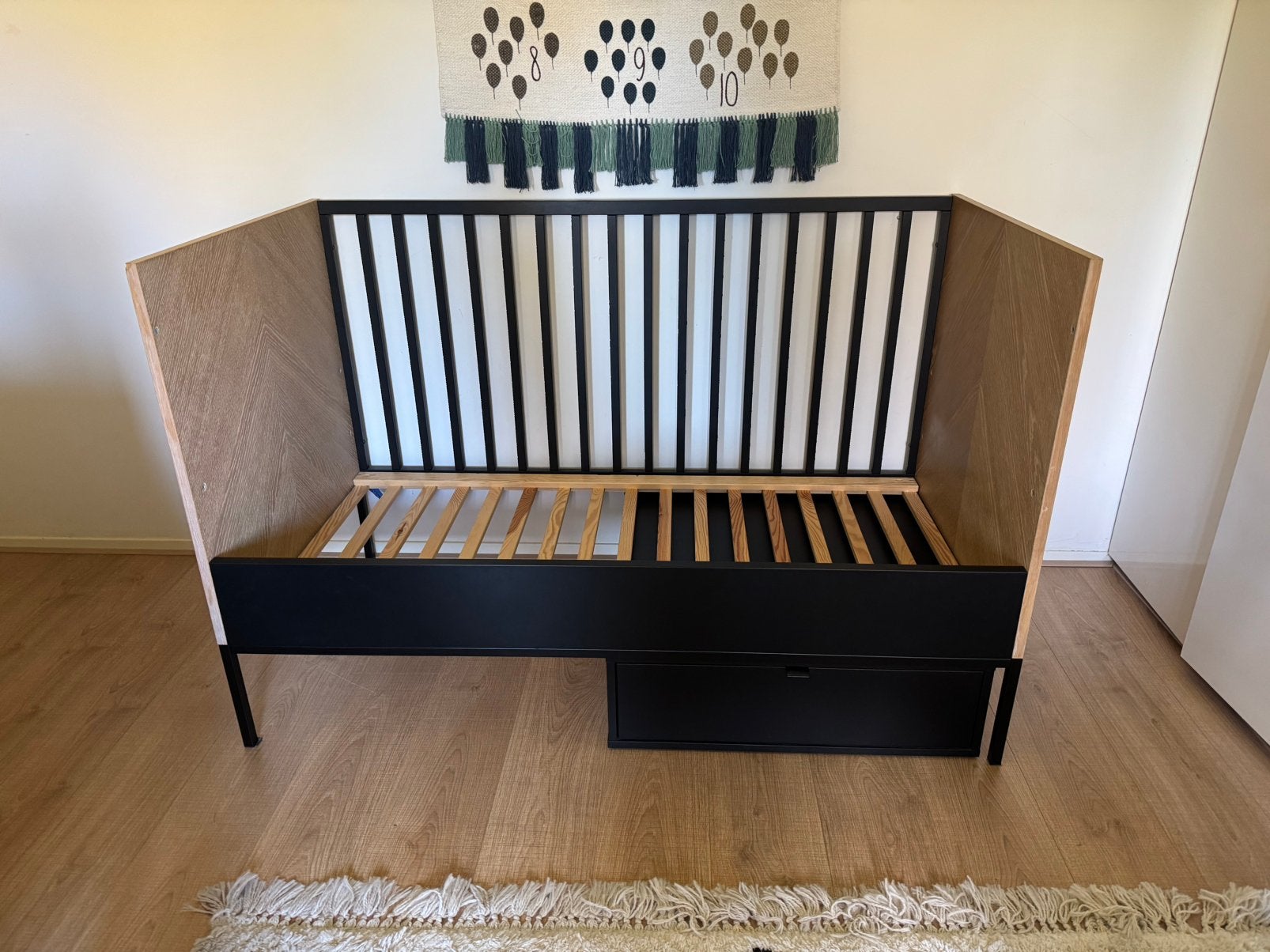Ledikant Kidsmill 70x140 cm visgraat motief, Ophalen, Gebruikt, Ledikant