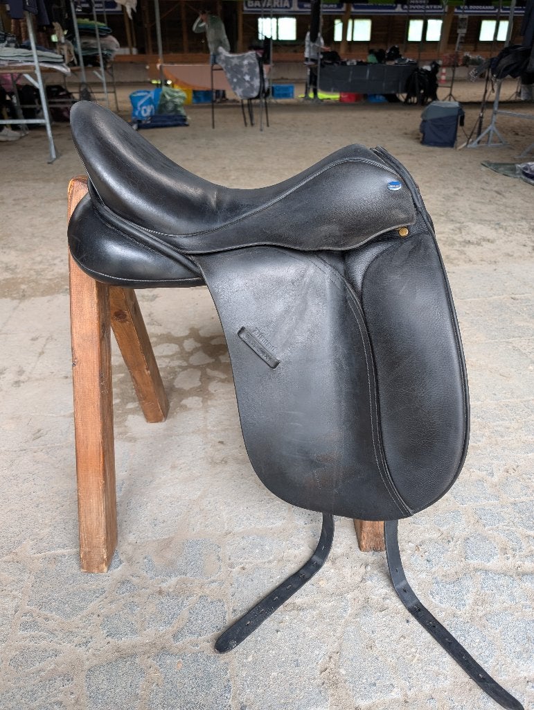 Dressuurzadel Euroriding Diamant 18 inch soft seat, Dieren en Toebehoren, Gebruikt, Dressuur, XL (18 inch of meer), Zachte zit