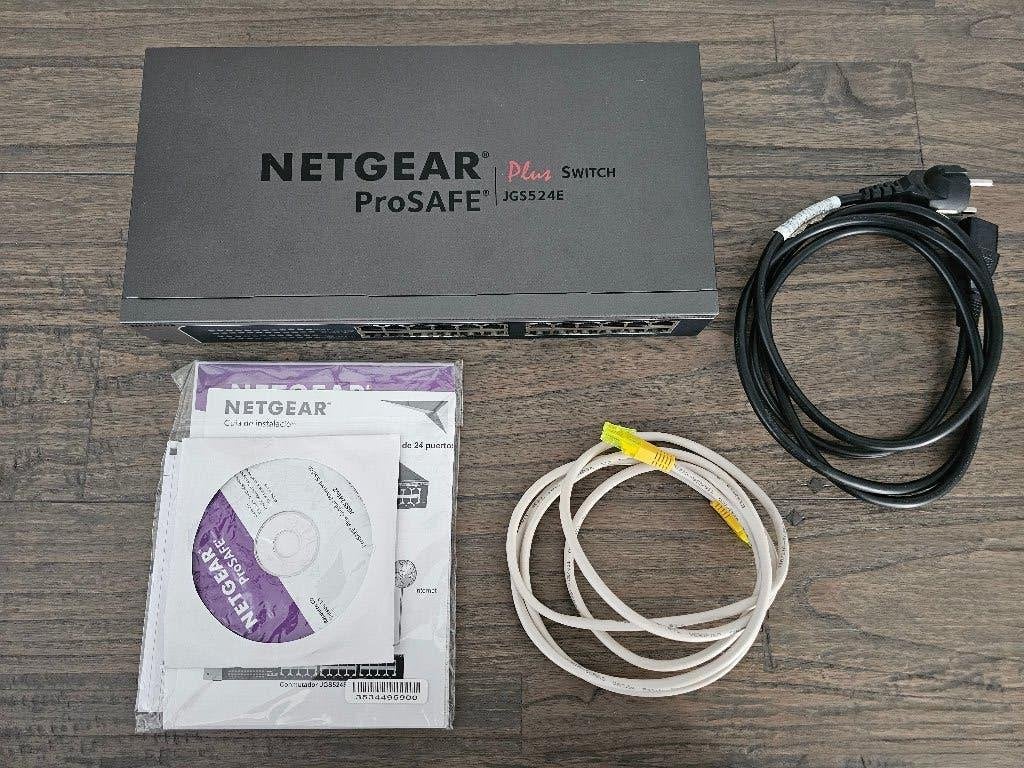 NetGear ProSAFE Plus JGS524E V2 24-poorts switch, Computers en Software, Netwerk switches, Ophalen, Gebruikt