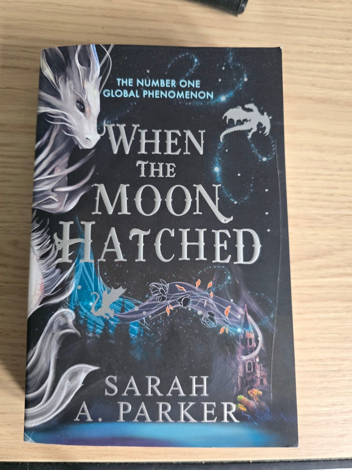 When the Moon Hatched - Sarah A. Parker (Engels), Ophalen of Verzenden, Gelezen, Sarah A. Parker