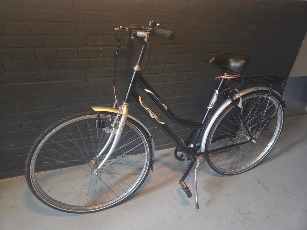 Active Chrono fiets - Goede staat, 28 inch, nieuwe voorband, Fietsen en Brommers, Overige merken, Gebruikt, Velgrem, Versnellingen