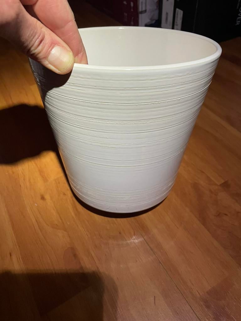 Z.G.A.N. Mooie ‘Brush’ Bloempot - Malmö Pot wit Brush 19.5cm, Rond, Ophalen of Verzenden, Zo goed als nieuw, Balkon