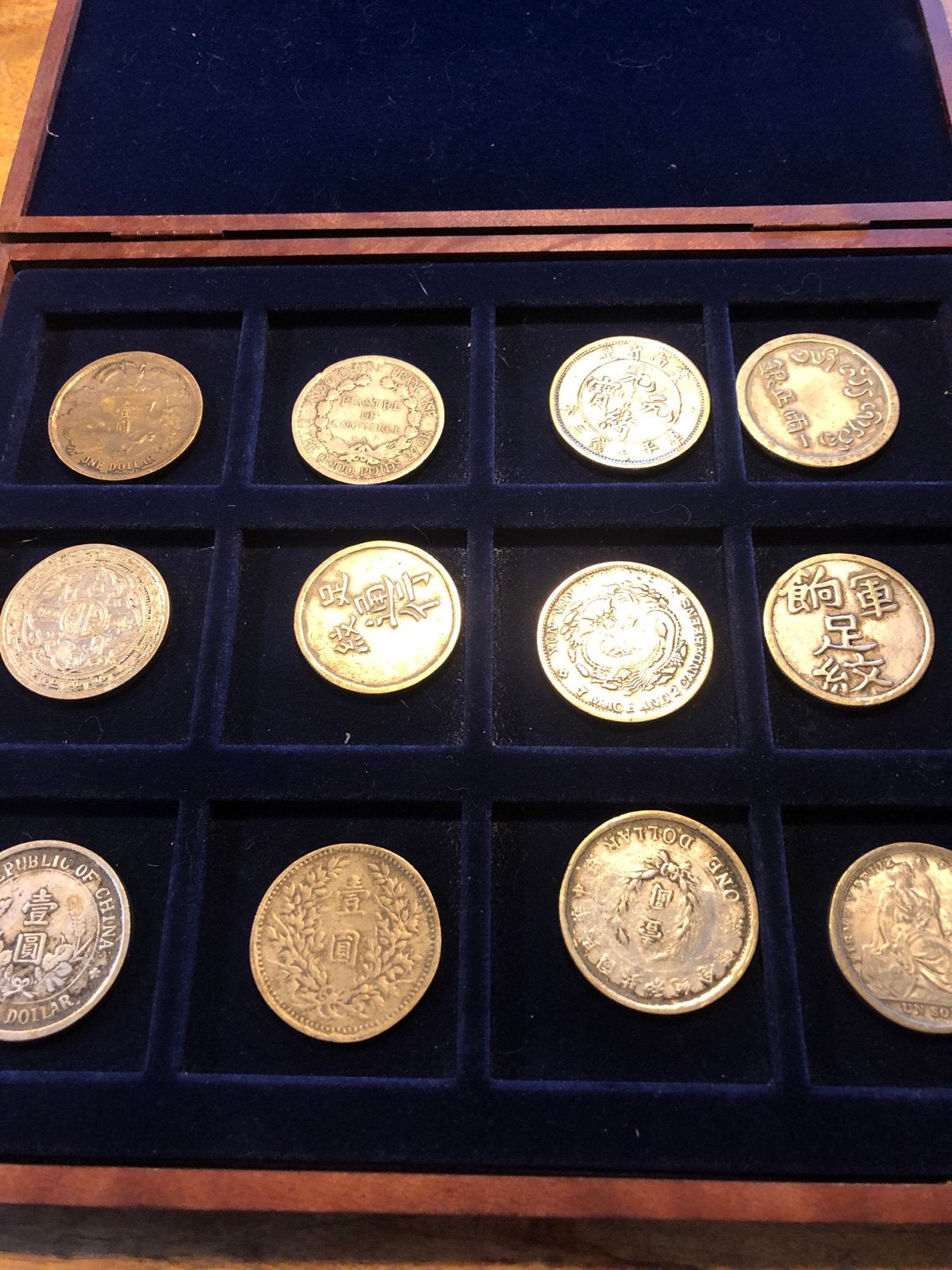 Zeldzame Aziatische munten collectie in houten kist, Ophalen of Verzenden, Oost-Azië, Setje, Zilver
