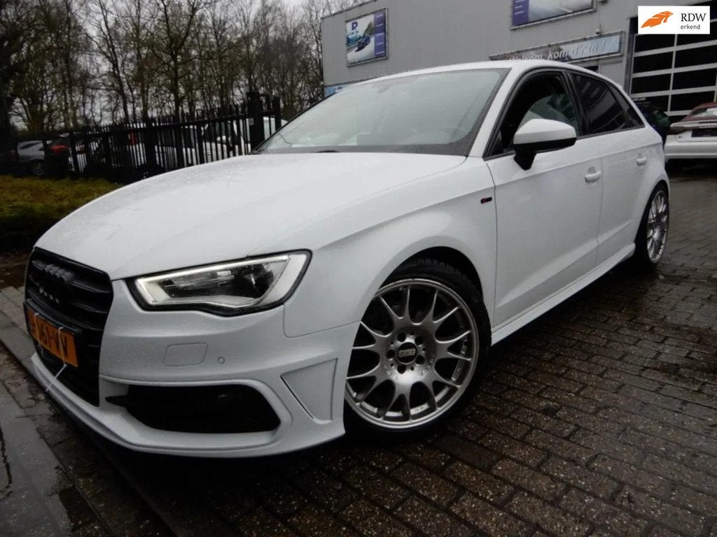Audi A3 Sportback 1.4 TFSI Ambition Pro Line S, Voorwielaandrijving, Euro 5, Gebruikt, Zwart