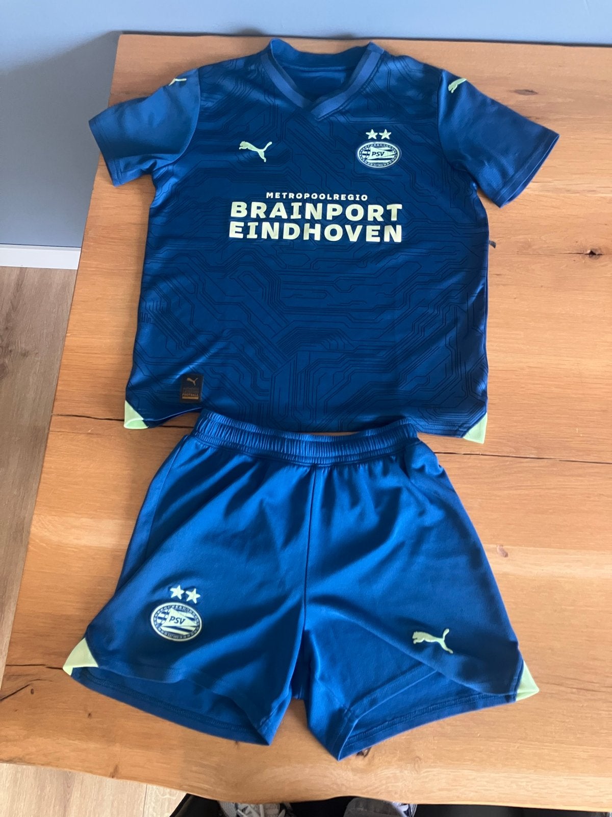 PSV Voetbaltenue - Shirt en Broekje Maat 152, Maat XS of kleiner, Ophalen of Verzenden, Gebruikt, Set