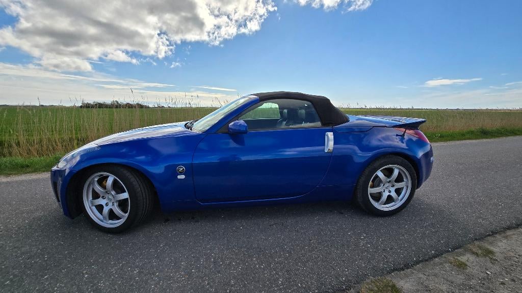 Nissan 350Z 3.5 V6 Roadster / Daytona Blue / Invidia uitlaat, Achterwielaandrijving, 1610 kg, Cabriolet, Blauw