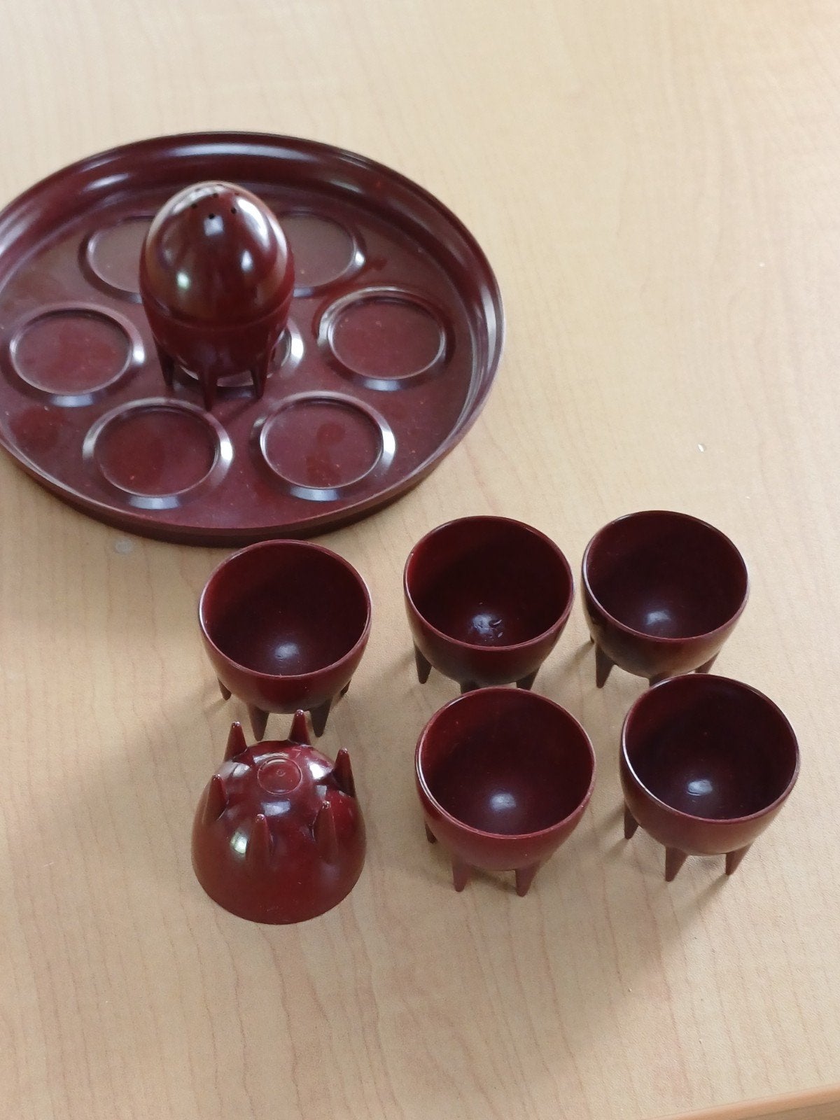 Artdeco Bakeliet eierdopjes set onbeschadigd Art Deco stijl, Overige typen, Nieuw, Ophalen of Verzenden, Overige materialen