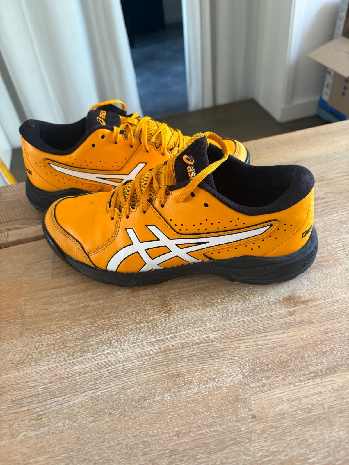 ASICS GEL-PEAKE hockeyschoenen Maat 38 oranje, Ophalen of Verzenden, Gebruikt, Schoenen