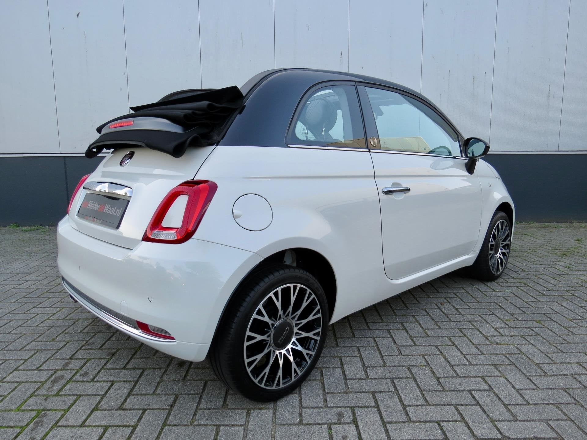 Fiat 500c 1.2 120th editie *Big navi *Carplay*Cruise c*Uniek, Auto's, Fiat, Voorwielaandrijving, Gebruikt, 4 cilinders, Cabriolet