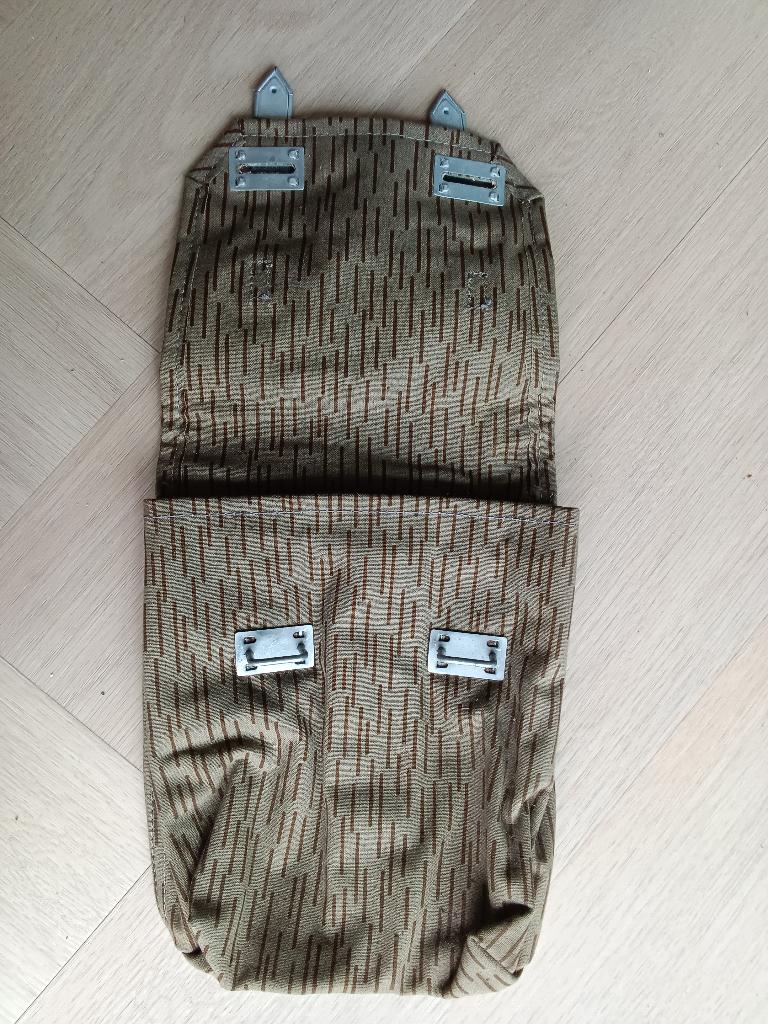 NVA magazijntas, DDR, Strichtarn, 2 stuks beschikbaar, Verzamelen, Militaria | Algemeen, Ophalen of Verzenden, Landmacht, Duitsland