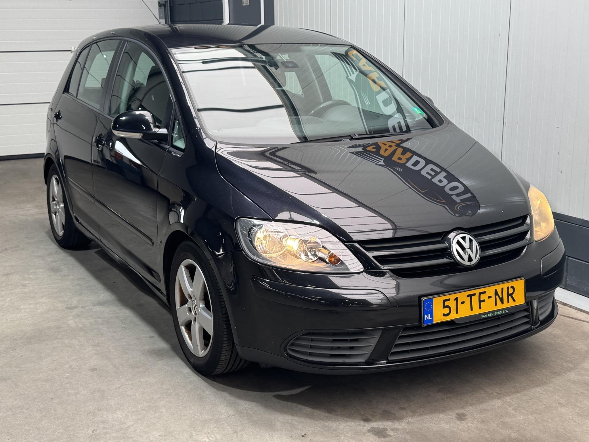 Volkswagen Golf Plus 1.6 Sportline, Auto's, Stof, Gebruikt, Zwart, 4 cilinders