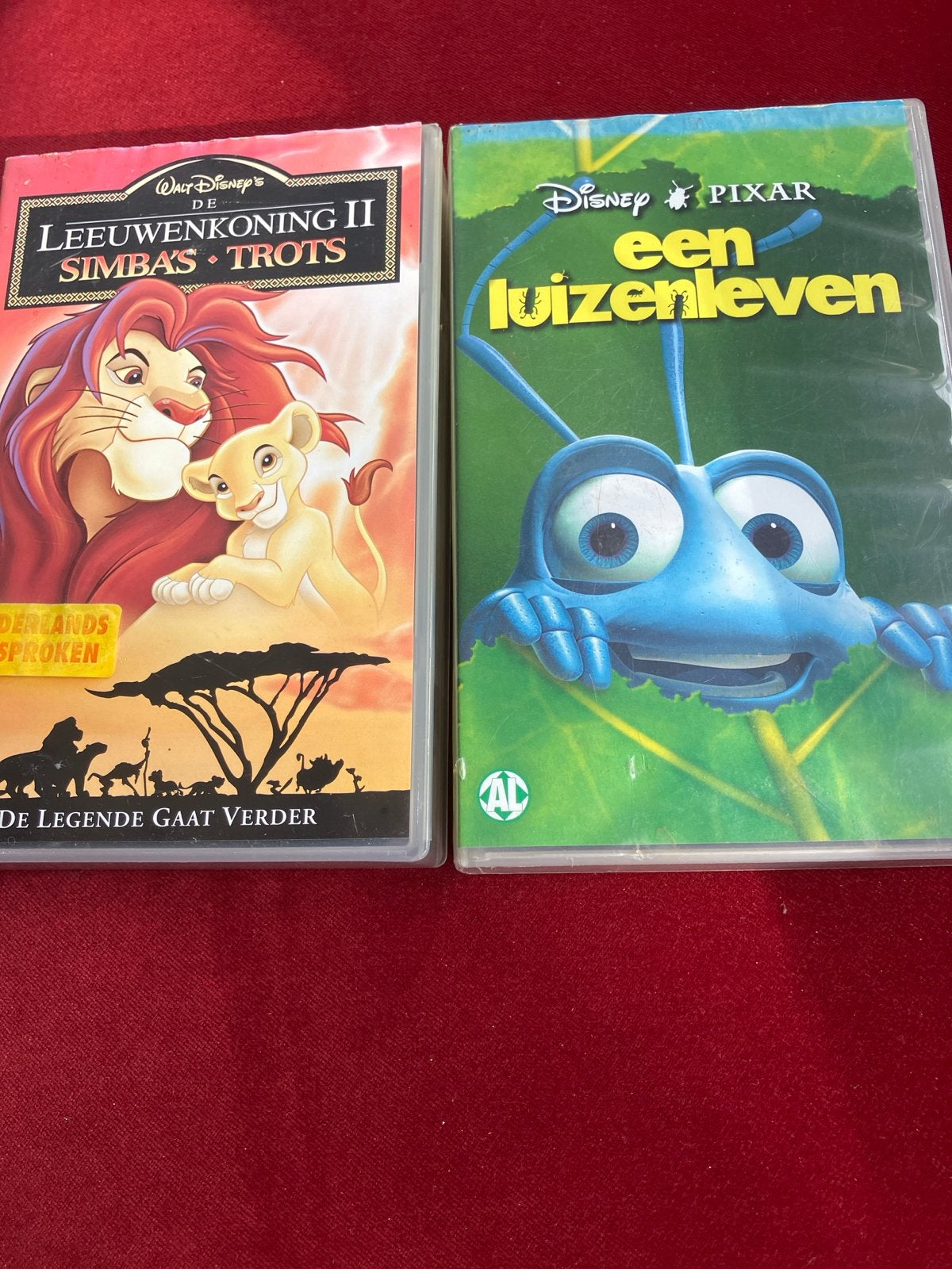 Disney VHS: De Leeuwenkoning II & Een Luizenleven, Nederlands ondertiteld, Gebruikt, Verzenden, Alle leeftijden