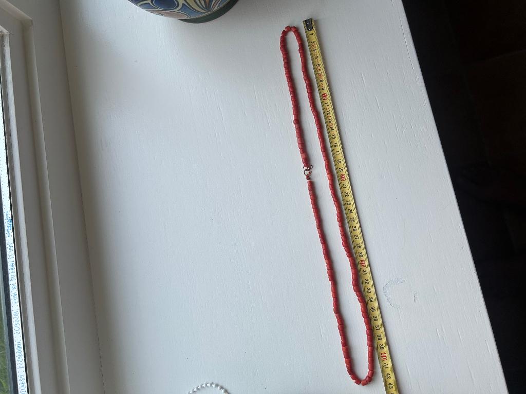 Bloedkoraal ketting 43cm goud slot?, Sieraden, Tassen en Uiterlijk, Antieke sieraden, Ophalen of Verzenden, Zilver, Ketting