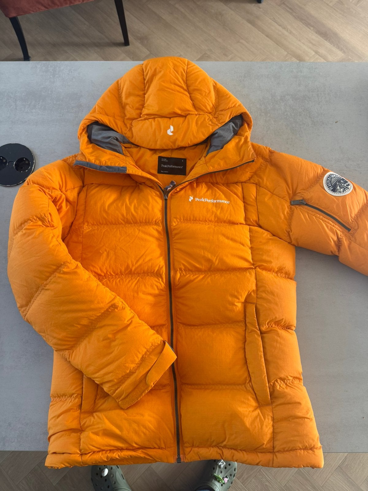 Peak performance dons jas Maat S, Ophalen of Verzenden, Zo goed als nieuw, Maat 46 (S) of kleiner, Oranje