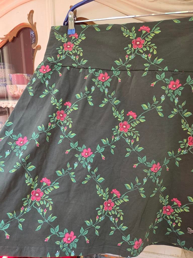 Tante Betsy rok XL. Groen met roze bloemen 🌺🌸🌺, Tante Betsy, Maat 46/48 (XL) of groter, Ophalen of Verzenden, Zo goed als nieuw