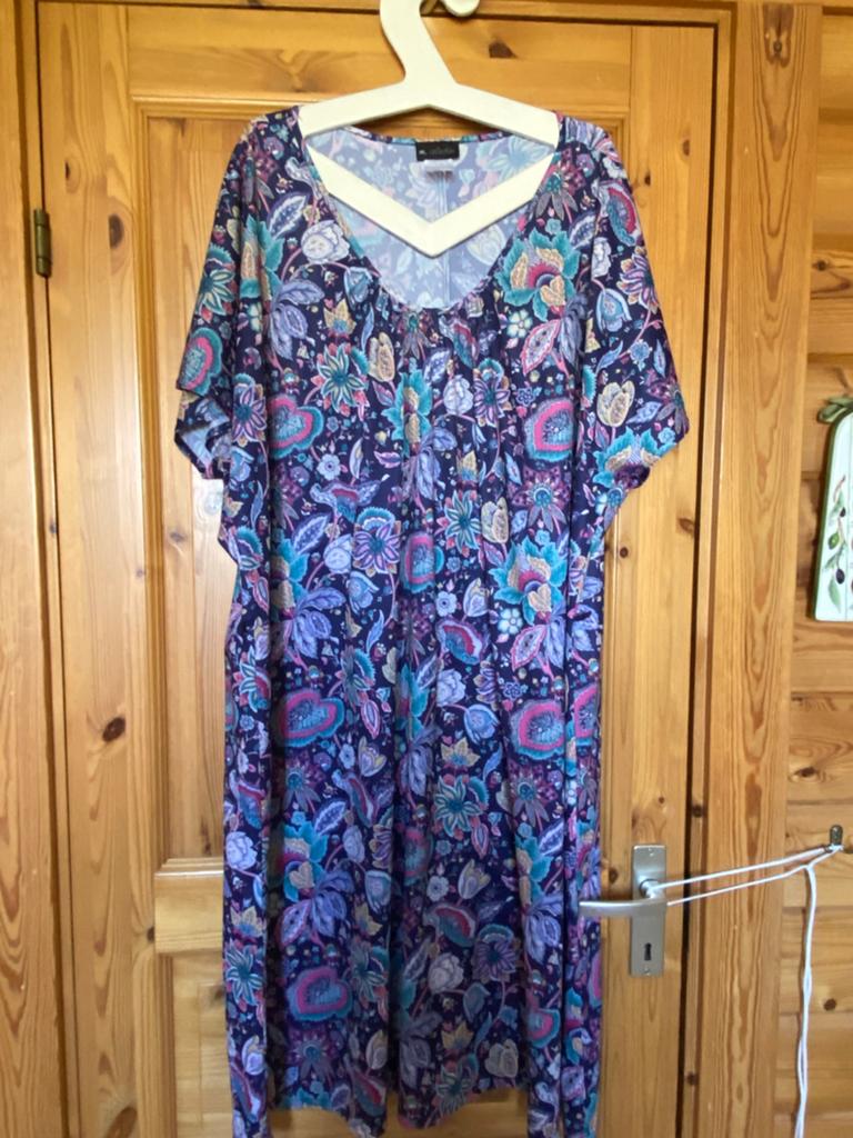 Jurk blauw gebloemd oto 82 voor 112 achter 116 m collection, Ophalen of Verzenden, Zo goed als nieuw, Blauw, Jurk
