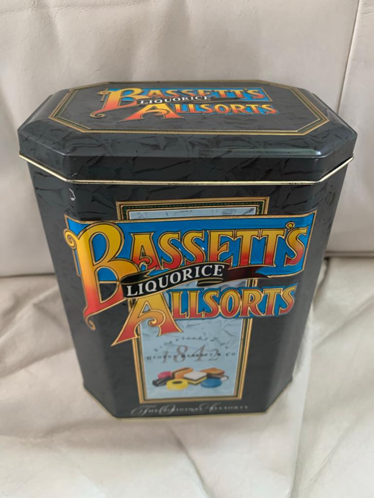 Vintage Bassetts Liquorice Allsorts Blikken Trommel, Verzamelen, Blikken, Ophalen of Verzenden, Gebruikt, Overige, Overige merken